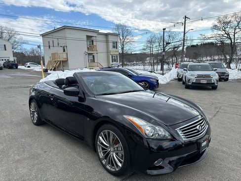 Used 2014 INFINITI Q60 Convertible w/ Premium Package image 5