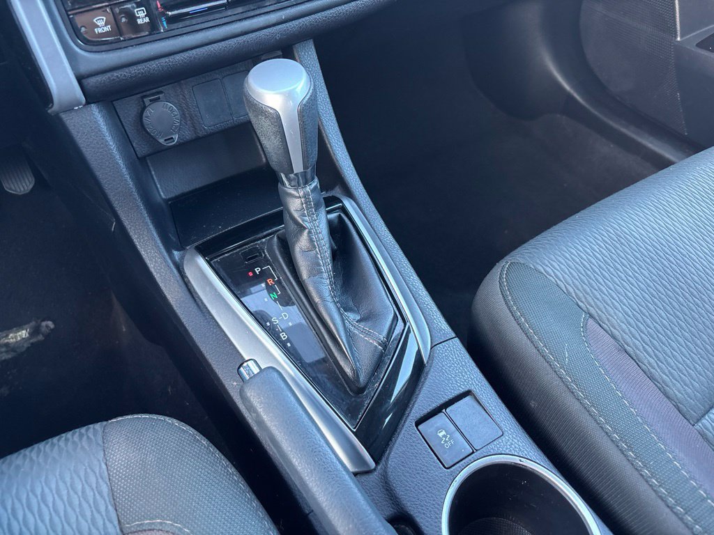 Used 2019 Toyota Corolla LE FWD image 30