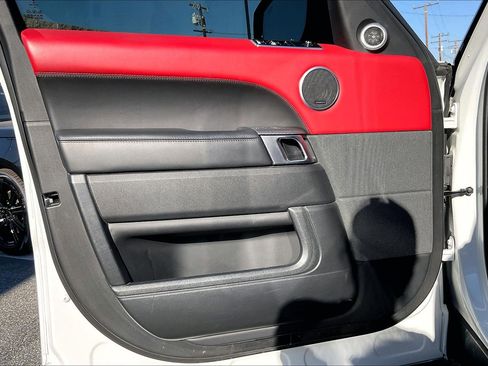 Used 2021 Land Rover Range Rover Sport HST image 20