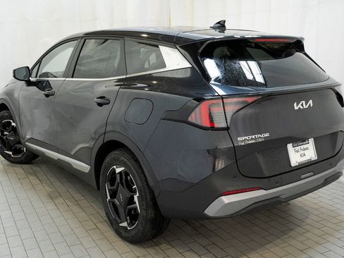 New 2026 Kia Sportage EX FWD image 4
