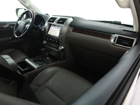 Used 2011 Lexus GX 460 w/ Comfort Plus Pkg AWD/4WD image 58