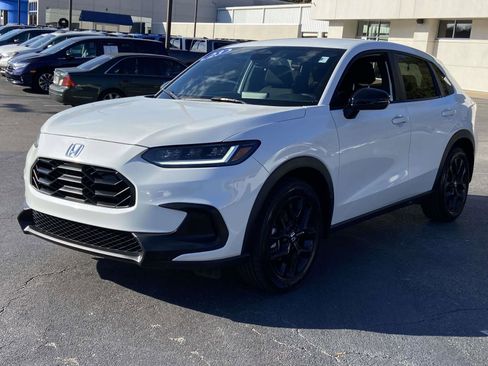 Certified 2023 Honda HR-V Sport image 4