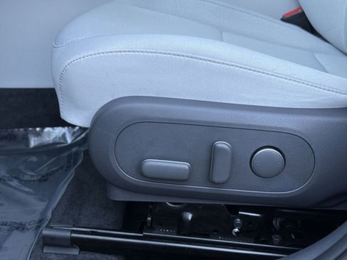 Certified 2025 Hyundai Kona SEL image 14