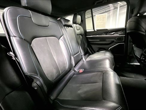 Used 2024 Jeep Grand Cherokee Trailhawk image 37