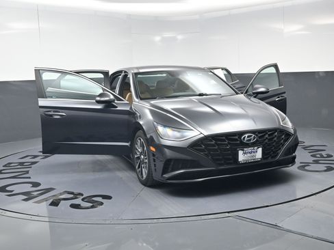 Used 2020 Hyundai Sonata Limited w/ Cargo Package image 23