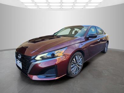Used 2024 Nissan Altima 2.5 SV