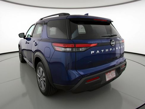 Used 2025 Nissan Pathfinder SV AWD/4WD image 6
