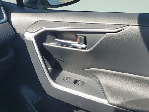 Certified 2025 Toyota RAV4 XLE w/ Convenience Package image 16