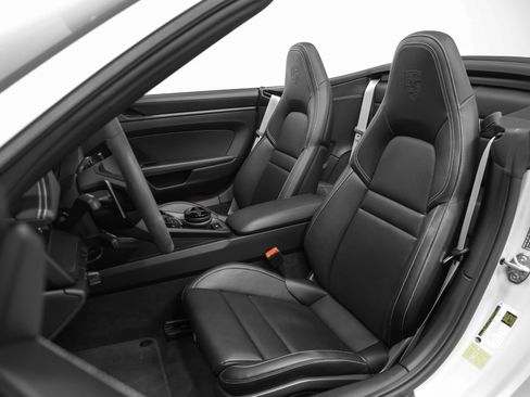 Certified 2023 Porsche 911 Carrera GTS RWD image 53