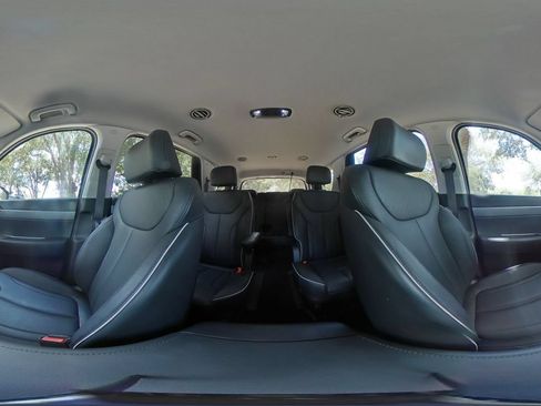 Used 2025 Hyundai Palisade SEL FWD image 46
