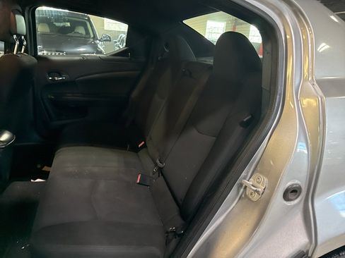 Used 2014 Dodge Avenger SE w/ Rallye Appearance Group image 8