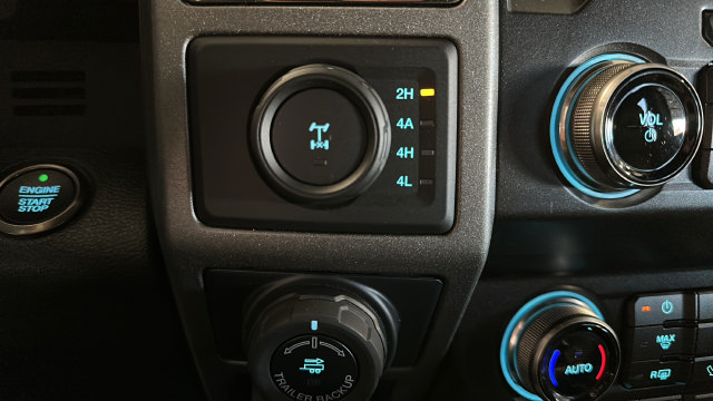 Used 2019 Ford F150 Raptor w/ Equipment Group 802A Luxury AWD/4WD image 34