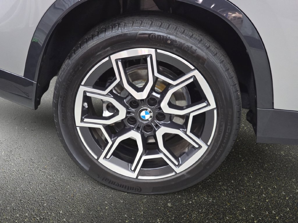Used 2026 BMW X1 xDrive28i AWD/4WD image 33