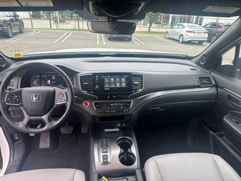 Certified 2023 Honda Passport EX-L image 16