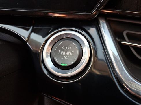 Used 2025 Chevrolet Trax ACTIV w/ Sunroof Package image 29