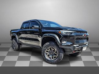 Used 2025 Chevrolet Colorado ZR2 w/ Technology Package AWD/4WD video 1