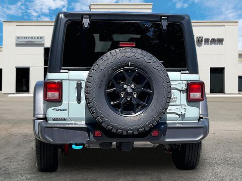 Used 2024 Jeep Wrangler Unlimited AWD/4WD image 4