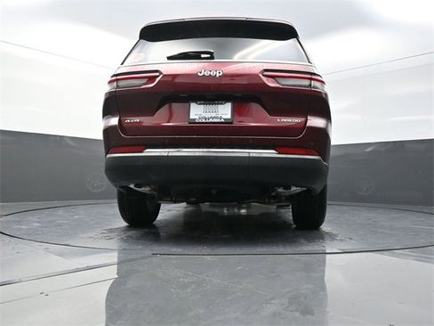 New 2025 Jeep Grand Cherokee L Laredo image 22