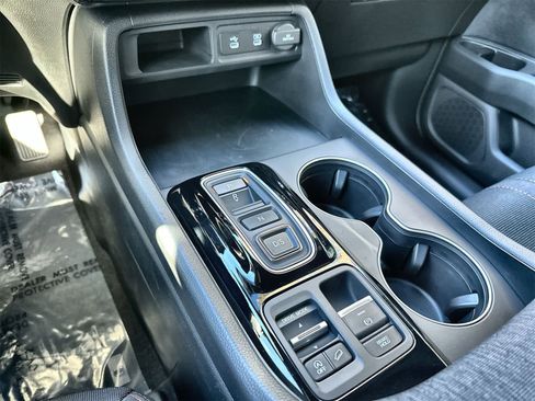 Used 2026 Honda Pilot Sport image 16