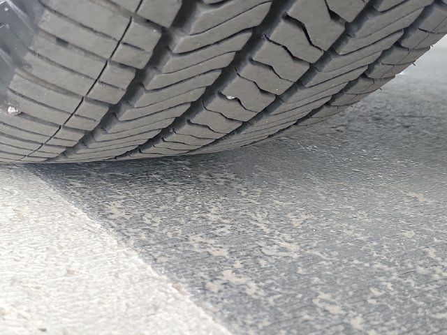 Used 2024 Chevrolet Traverse LS FWD image 32