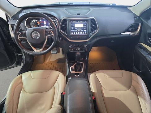 Used 2016 Jeep Cherokee Limited FWD image 10