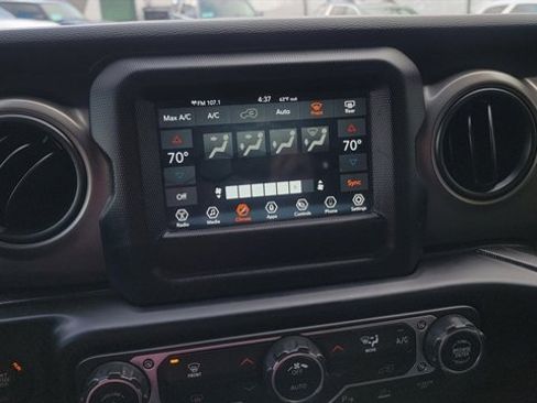 Used 2022 Jeep Wrangler Sport image 46