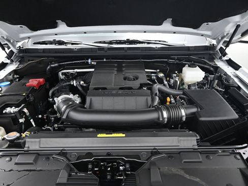 New 2026 Nissan Frontier PRO-4X w/ Pro Premium Package AWD/4WD image 16