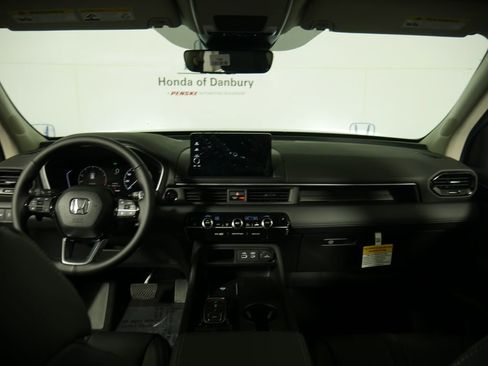 New 2025 Honda Pilot EX-L image 14