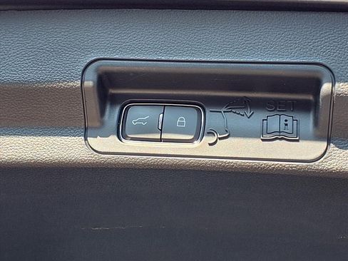 Used 2023 Ford Explorer ST-Line w/ Class IV Trailer Tow Package image 23