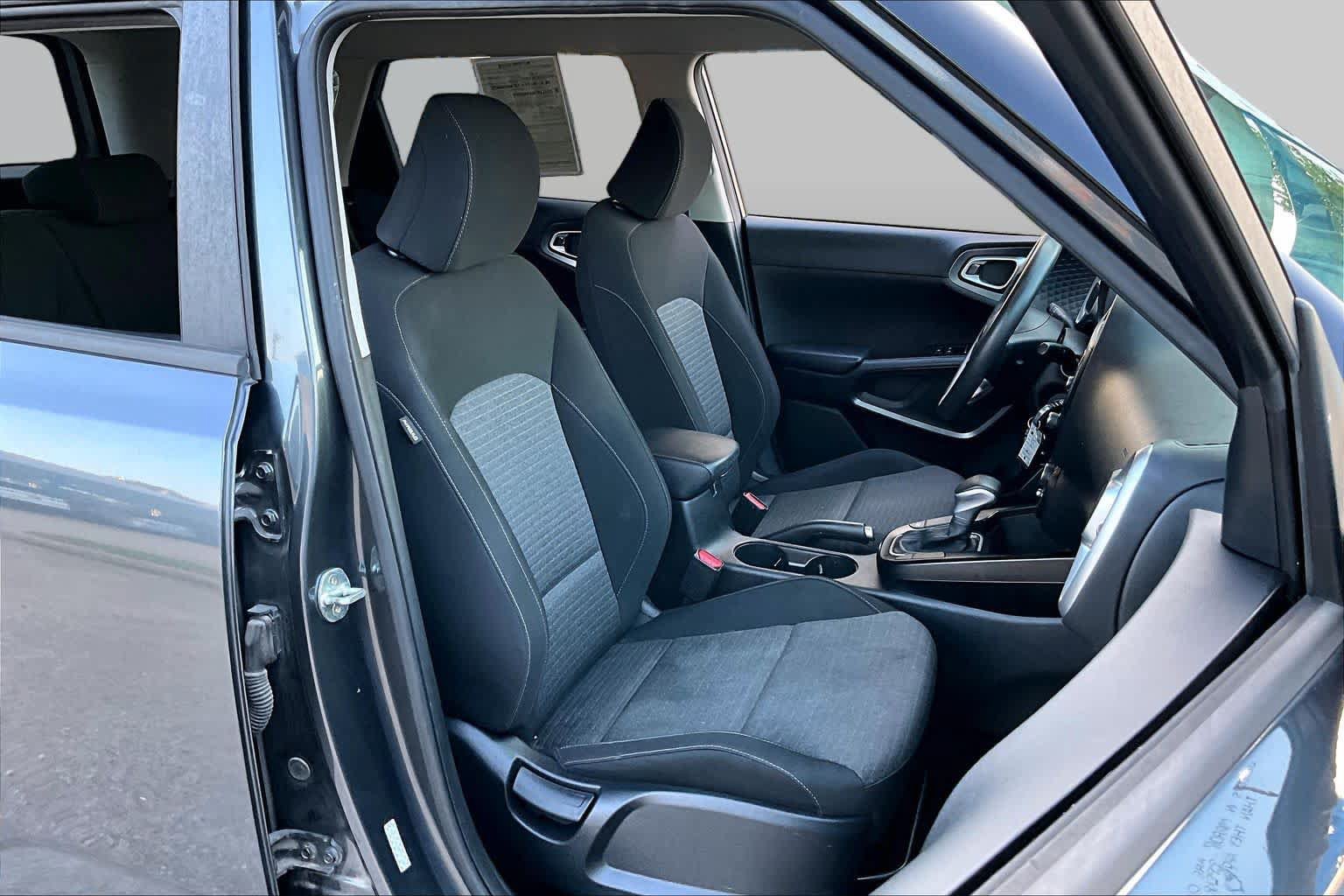 Used 2021 Kia Soul S FWD image 9