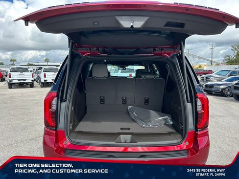 New 2026 GMC Yukon XL Elevation w/ LPO, Elevation Black Package RWD image 10