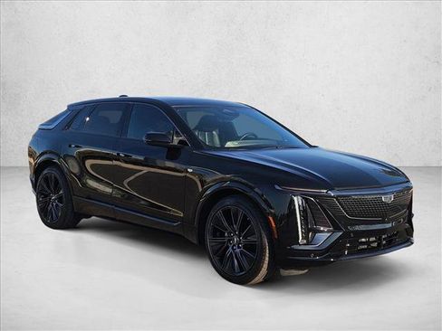 Used 2024 Cadillac Lyriq Sport RWD image 3