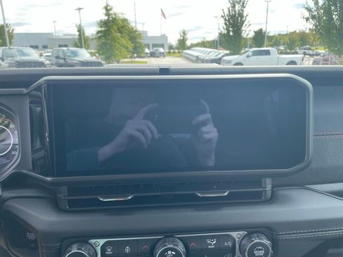 New 2025 Jeep Wrangler Unlimited Rubicon image 14