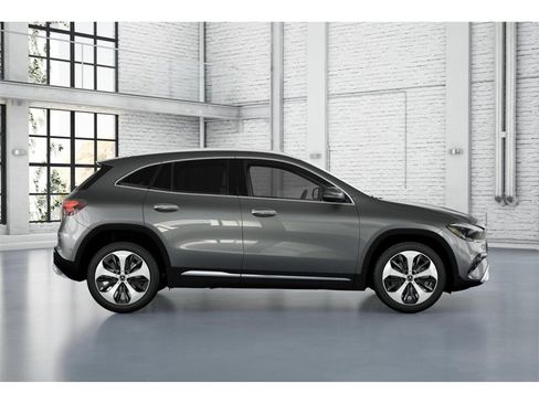 New 2026 Mercedes-Benz GLA 250 4MATIC image 16
