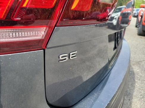 Used 2023 Volkswagen Tiguan SE R-Line image 7