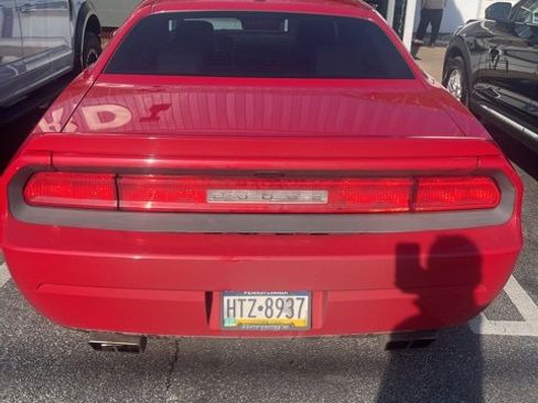 Used 2011 Dodge Challenger R/T image 10