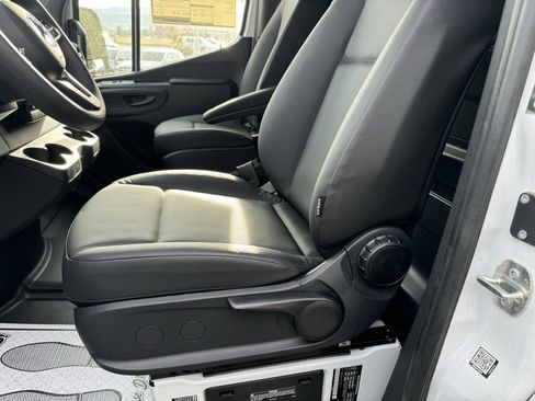 Used 2024 Mercedes-Benz Sprinter 144 Cargo image 25