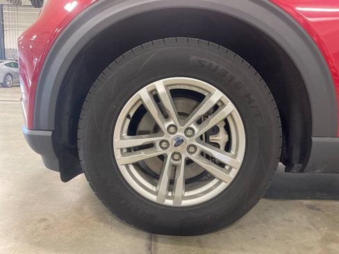 Used 2020 Ford Explorer XLT RWD image 32