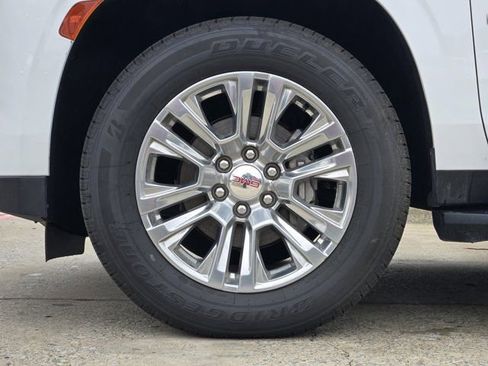 Used 2023 GMC Yukon XL Denali RWD image 11