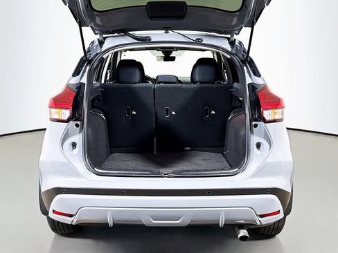 Used 2024 Nissan Kicks SV w/ Interior Electronics Package FWD image 22