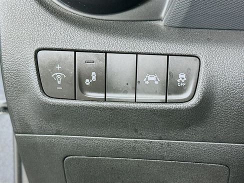 Used 2021 Hyundai Kona SEL Plus AWD/4WD image 17