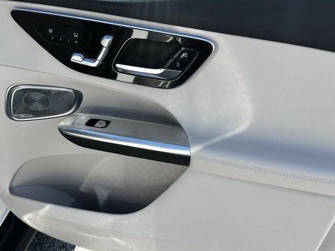 New 2026 Mercedes-Benz GLC 300 image 16