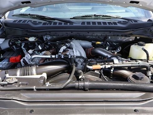 Used 2023 Ford F350 Platinum w/ FX4 Off-Road Package AWD/4WD image 9