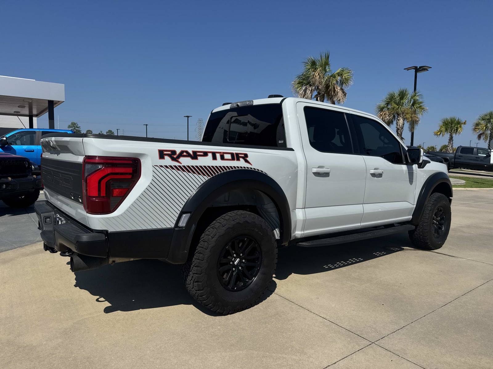 Used 2024 Ford F150 Raptor AWD/4WD image 6