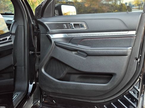 Used 2016 Ford Explorer Sport w/ Equipment Group 401A AWD/4WD image 11