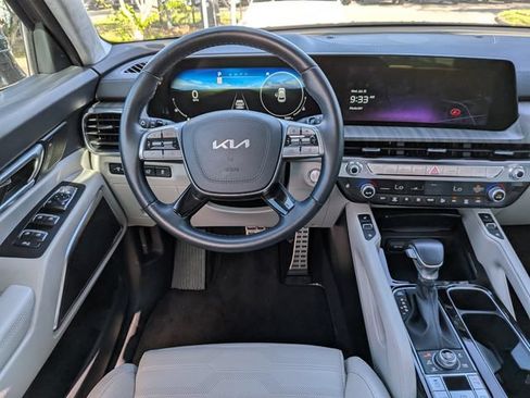 Certified 2025 Kia Telluride SX Prestige AWD/4WD image 19