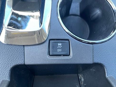 Used 2011 GMC Terrain SLE AWD/4WD image 15