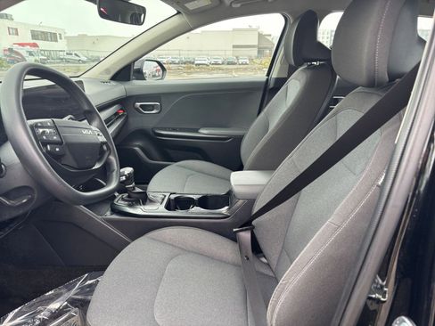 Used 2025 Kia K4 FWD image 24