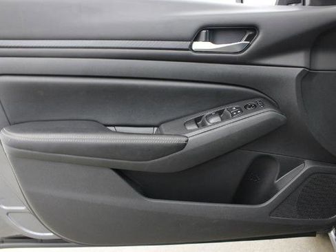 Certified 2024 Nissan Altima 2.5 SV FWD image 15