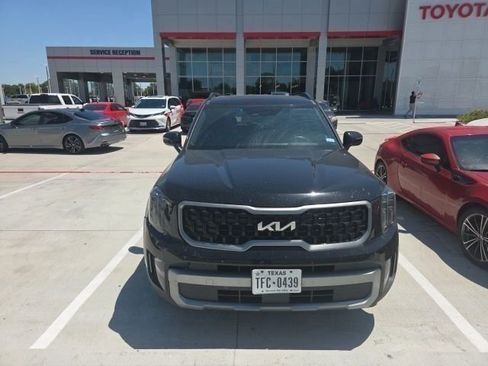 Used 2023 Kia Telluride EX X-Line AWD/4WD image 3